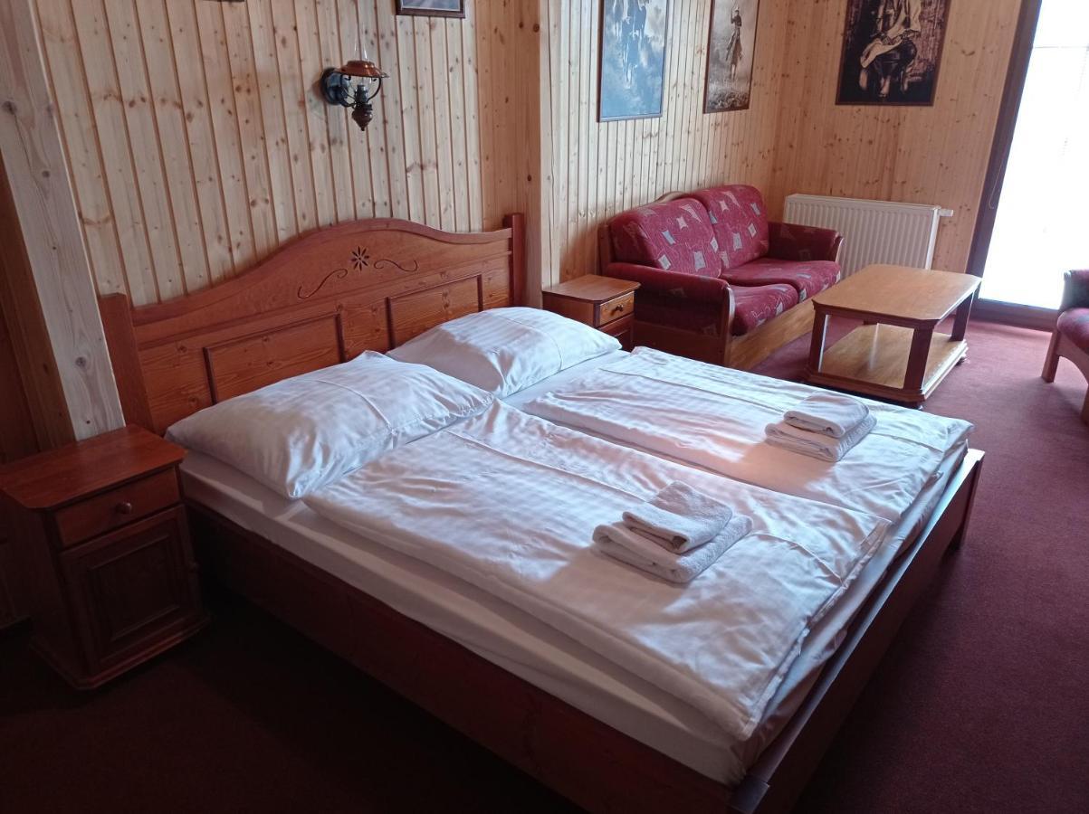 Ranc Kostelany Hotel Kromeriz Ngoại thất bức ảnh